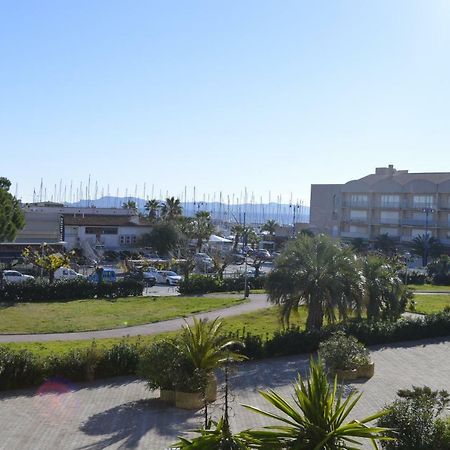 Studio Hyeres Luaran gambar